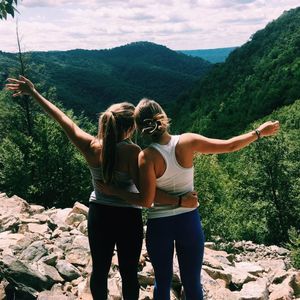 Meet your Posher, Claire